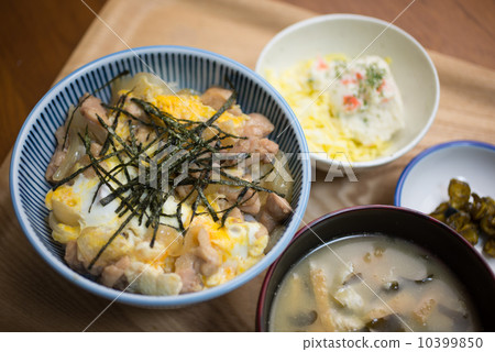 Oyakodon Oyakodon 10399850