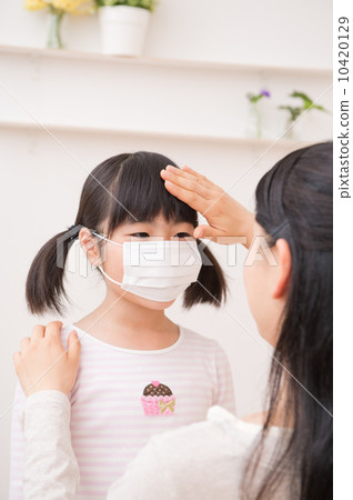 Masked girls and mothers Masked girls and mothers 10420129