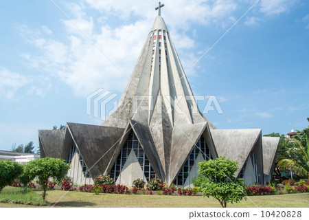 教堂的三角塔 教堂的三角塔 10420828
