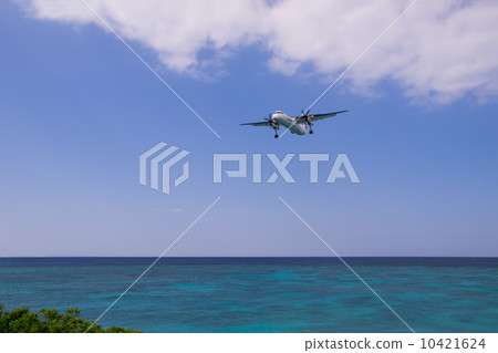 Landing on Yoron Island Landing on Yoron Island 10421624