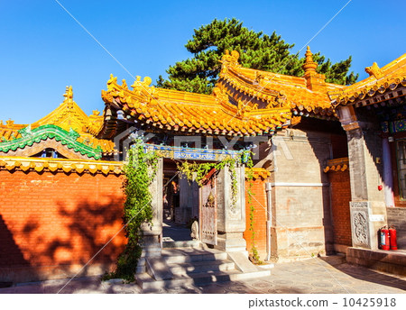 Mount Wutai(Wutaishan) scene-Courtyard of Buddha top(Pusa Ding) temple 10425918
