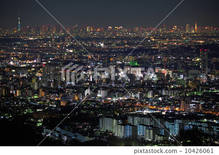 Night city in big city 10426061