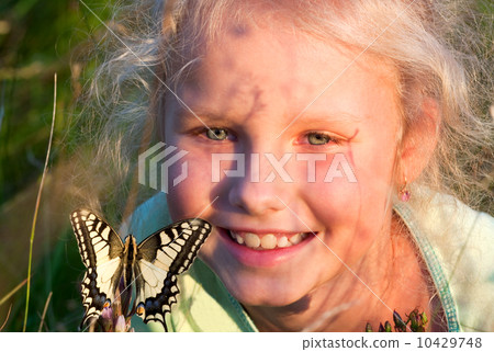 Girl portrait and butterfly 10429748