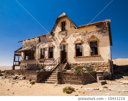 Quartermaster's house in Kolmanskop ghost town Quartermaster's house in Kolmanskop ghost town 10431218