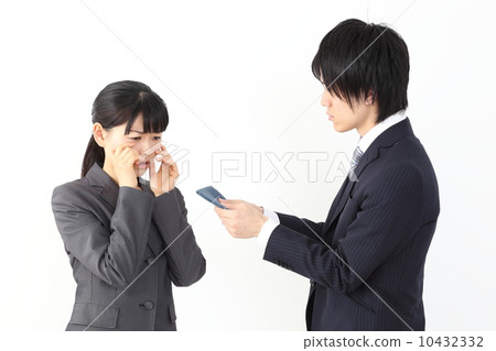 Male who presents crying women and handkerchief (business) Male who presents crying women and handkerchief (business) 10432332