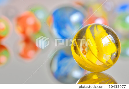 colored marbles 10433977