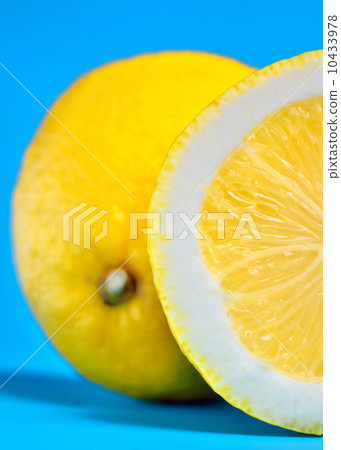 fresh lemon fresh lemon 10433978