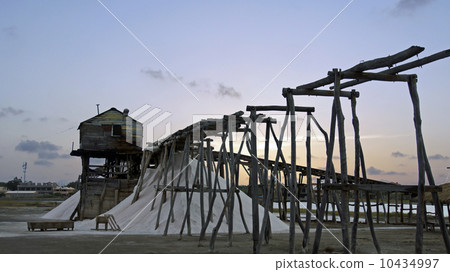 salt refinery 10434997