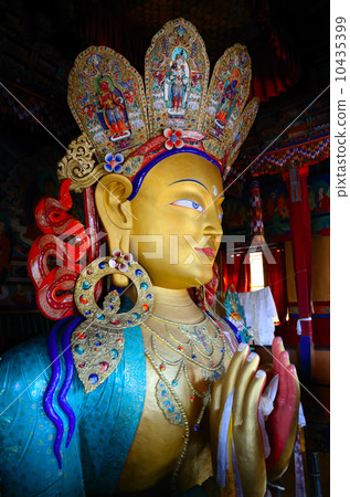 Buddha's statue 10435399