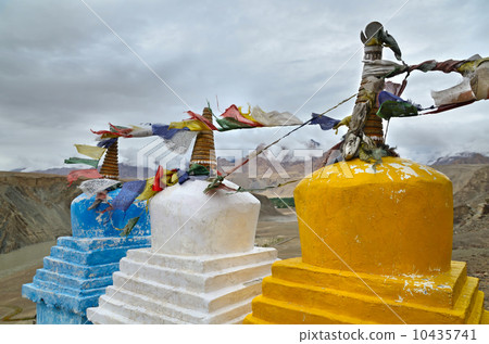 Buddhist symbols 10435741