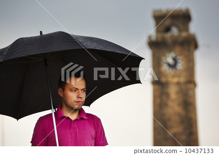 Man in rain 10437133