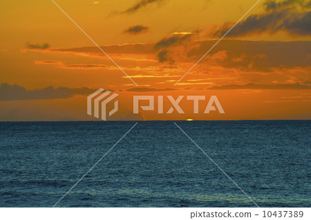 Sunset on Maui, Green flash -1 Sunset on Maui, Green flash -1 10437389