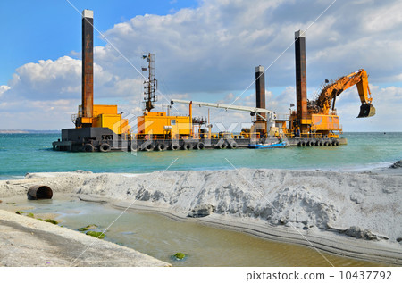 Making a new beach 10437792