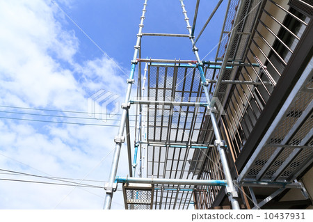 Scaffolding, renovation 10437931