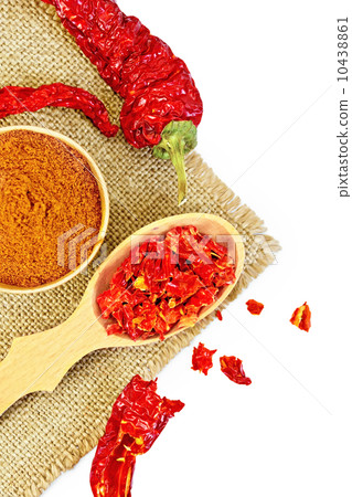 Pepper red in bowl on sacking 10438861