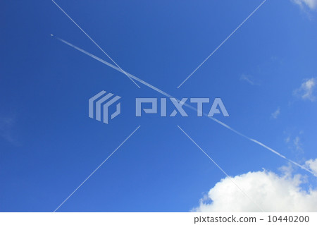 Contrail Contrail 10440200