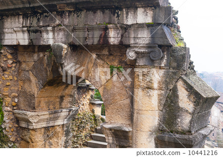 ancient antique arch 10441216