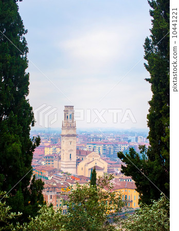 Domo de Verona, Italy. 10441221