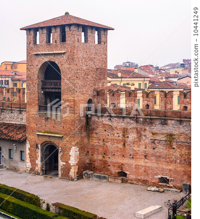 Castelvecchino  verona, italy 10441249