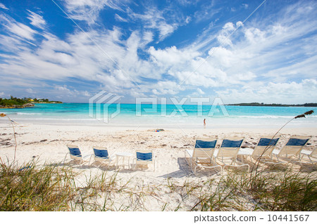 Beautiful Caribbean beach 10441567