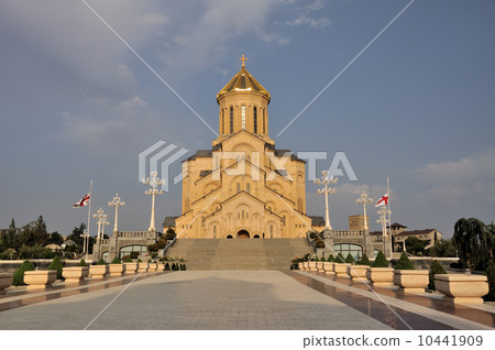 Tbilisi Sameba Cathedral 10441909