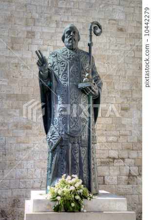 Statue of Saint Nicholas. Bari, Italy 10442279