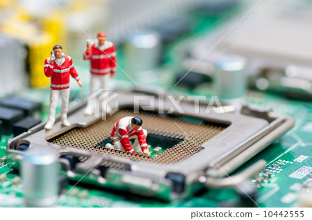 Group of paramedics recovering damaged CPU 10442555