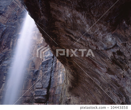 Zion National Park Weeping Lock 10443858