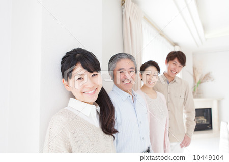 Living 2 generations smile 10449104