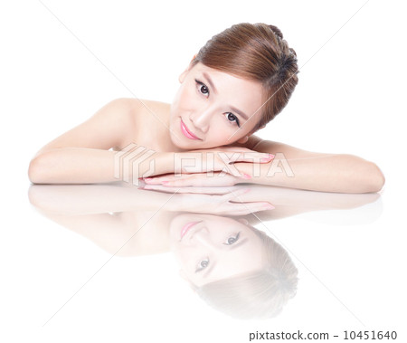beauty woman face with mirror reflection beauty woman face with mirror reflection 10451640