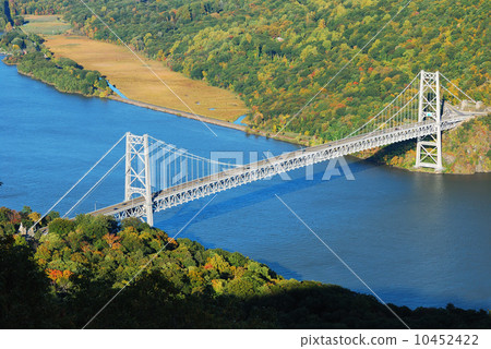 Bridge over Hudson River Bridge over Hudson River 10452422