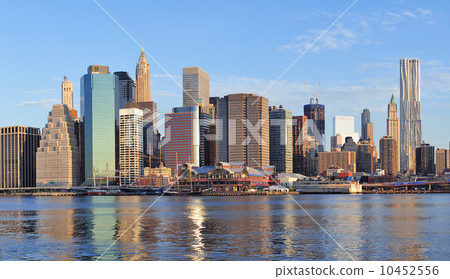 Urban city 10452556