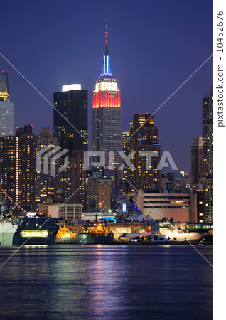 New York City Empire State Building in Midtown Manhattan 10452676