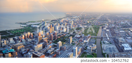 Chicago skyline at sunset 10452762
