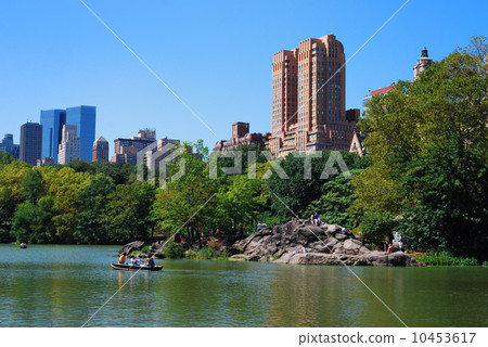 New York City skyline 10453617