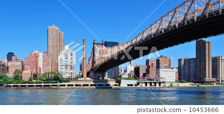 Bridge in urban city 10453666