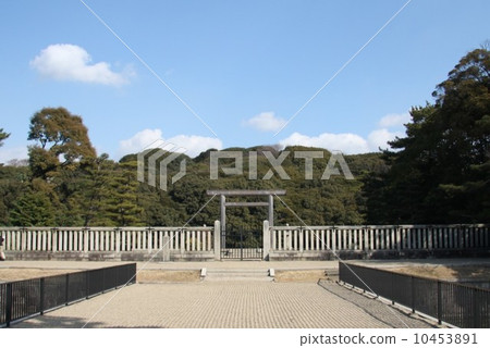 Emperor Nintoku 10453891