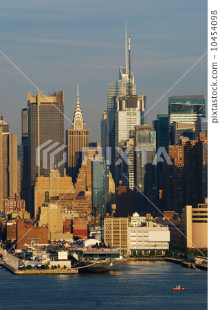 Manhattan 10454098
