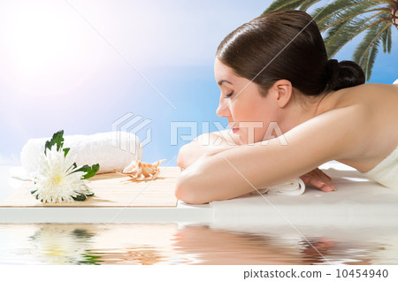 beautiful spa woman lying on the couch beautiful spa woman lying on the couch 10454940
