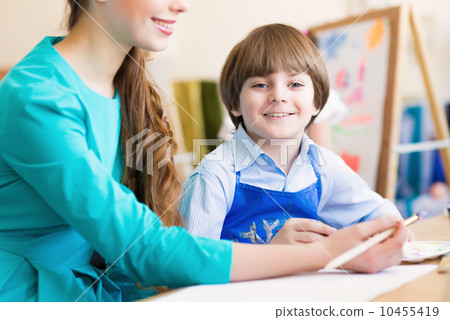 teacher and student in the classroom 10455419