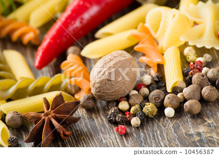 chilli, herbs, Italian pasta and spices chilli, herbs, Italian pasta and spices 10456387