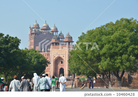 The best masterpiece of Mughal architecture in the mosque district of Fatehpur / Sukhreey, Brand Gate 10460428