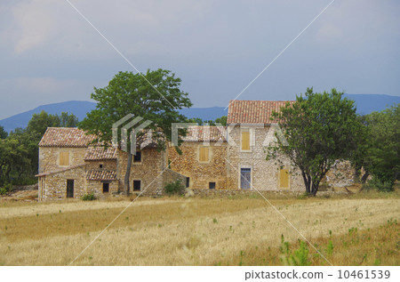 France, a private house in the Provence region 10461539