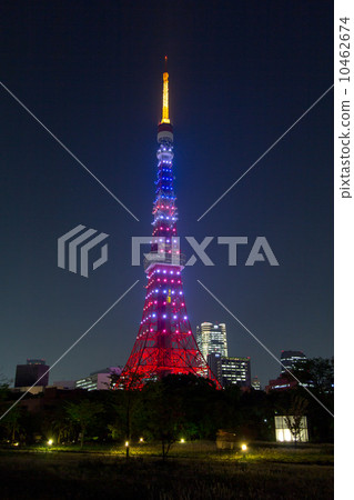 東京塔照亮星球旗幟顏色美國總統奧巴馬訪問日本 東京塔照亮星球旗幟顏色美國總統奧巴馬訪問日本 10462674