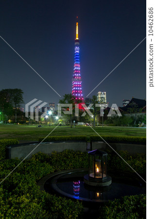 Tokyo Tower light up to the Stars and Bags Flag Color US President Obama visits Japan Tokyo Tower light up to the Stars and Bags Flag Color US President Obama visits Japan 10462686