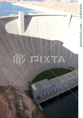 Arc type concrete dam 10466494