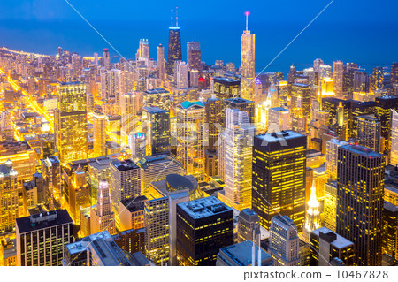 Chicago downtown at dusk 10467828