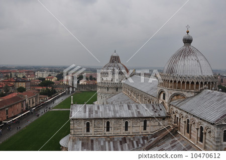 Leaning tower of Pisa Leaning tower of Pisa 10470612