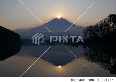 Lake Tanuki Diamond Fuji 10471477