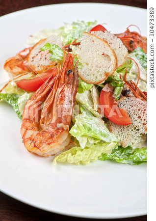 Tasty shrimp salad 10473389